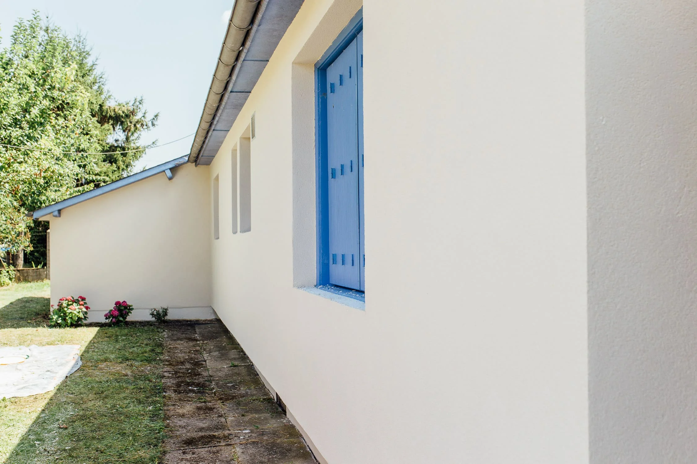 peinture mur extérieure en creuse ravalement de façade